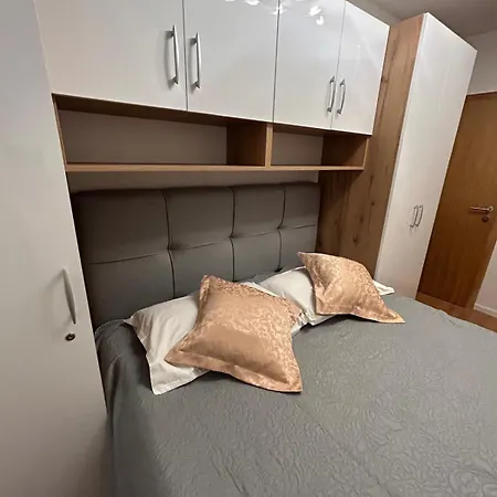 Lovre Topic Apartment Baska Voda