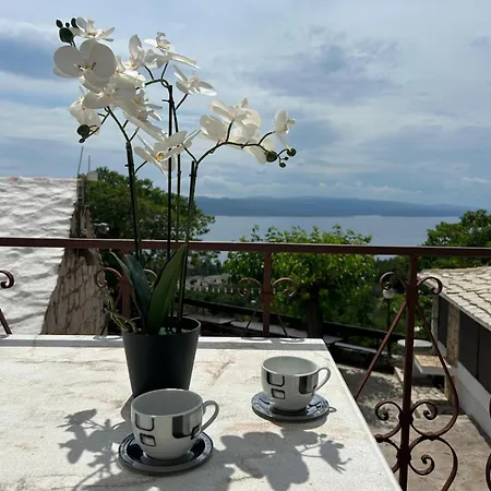 Apartment Lovre Topic Baska Voda