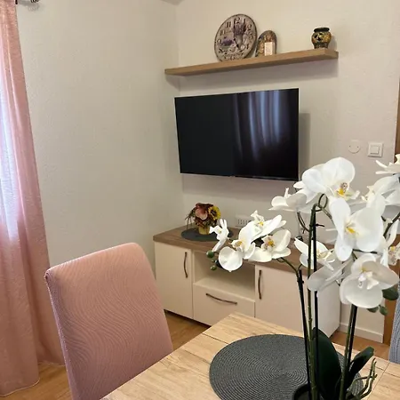 Apartment Lovre Topic Baska Voda