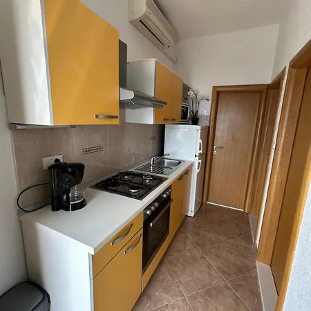 Lovre Topic Apartment Baska Voda